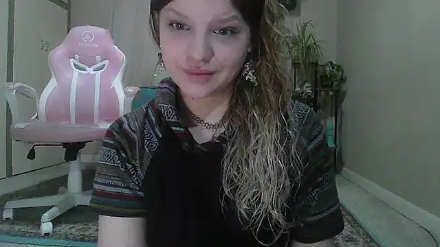 Emihaze online show from June 4, 4:44 pm