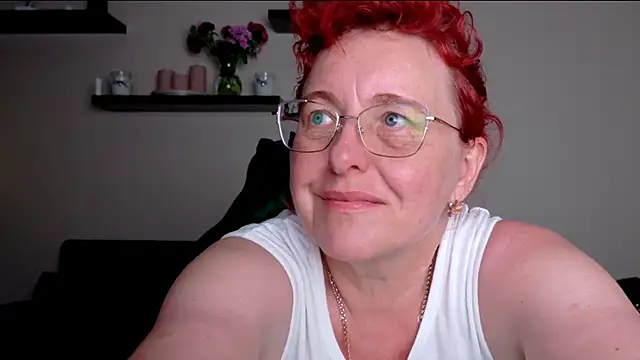 JoannaAndNeighbour online show from June 28, 1:18 pm