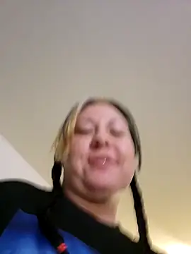 ImpressYouDaily online show from February 24, 1:10 pm