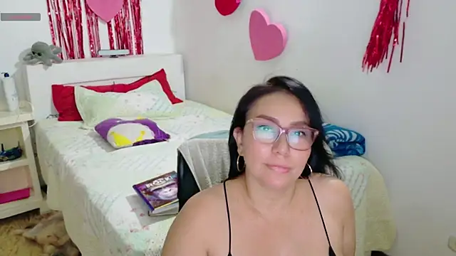 hottplay online show from February 23, 5:34 pm