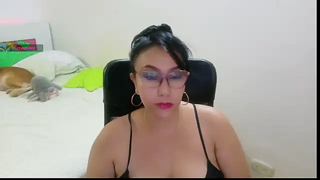 hottplay online show from June 10, 2:11 am