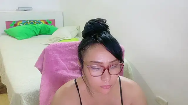 hottplay online show from June 7, 12:17 am