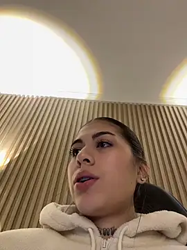 Sarasanders 4 online show from November 25, 2:58 am