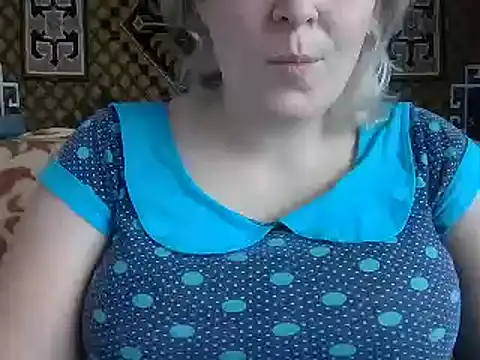 Diana Britt online show from December 2, 8:48 am