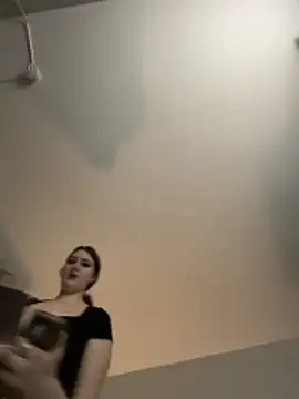 Snowbunnycake 131 online show from October 29, 10:12 pm