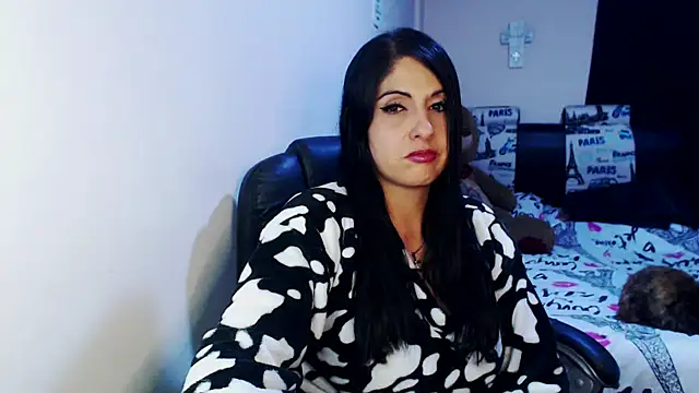 Snapshot of sahtlove1 chatting on October 11, 3:33 am sahtlove1 online show from October 11, 3:33 am