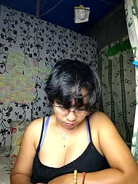 Snapshot of lovely_samxxx24 chatting on October 9, 5:55 am lovely samxxx24 online show from October 9, 5:55 am