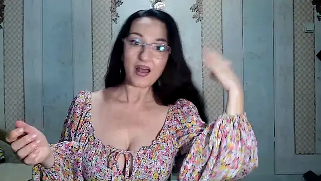 Antralyn online show from January 6, 10:30 am