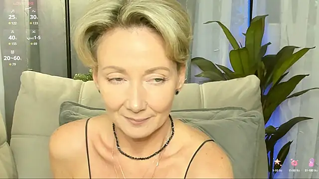 Snapshot of AkexandraFix chatting on September 16, 1:08 pm AkexandraFix online show from September 16, 1:08 pm