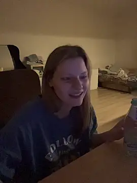 MaryHiggins online show from March 4, 6:03 pm