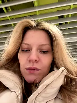 MaryHiggins online show from January 8, 2:21 pm