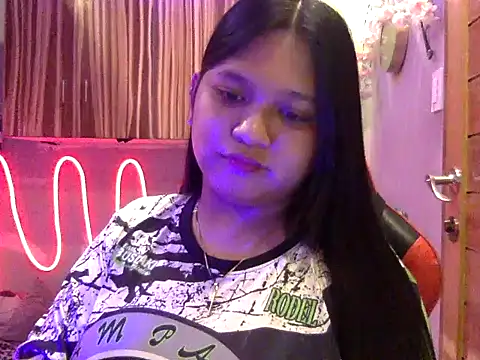 Lianneeeeee1 online show from September 23, 3:21 pm