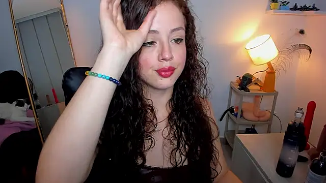Snapshot of Cassandra_Caiin chatting on October 4, 3:34 am Cassandra Caiin online show from October 4, 3:34 am