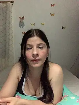 Estefani 32 online show from June 4, 12:05 am