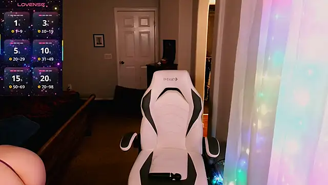 britteebee online show from February 7, 5:33 am