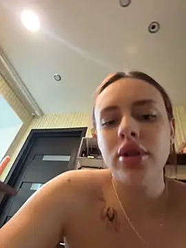 Lisaaan online show from June 26, 5:36 pm
