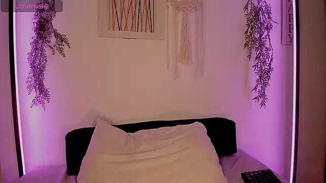 solangell online show from July 11, 2:22 am