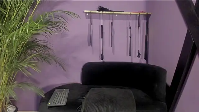 kathe hot online show from April 13, 7:58 pm