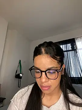 trianawhite online show from February 18, 3:00 pm