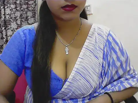 LovingPihu online show from May 15, 5:44 am