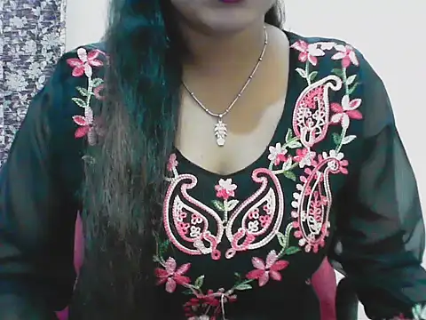 LovingPihu online show from May 11, 6:04 am