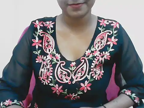 LovingPihu online show from July 16, 10:42 am