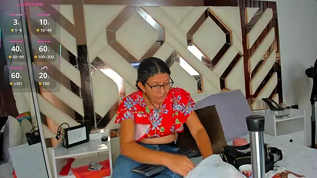 Keyla Milf online show from December 20, 3:54 am