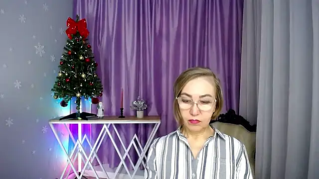 queen a n i online show from December 19, 10:07 am