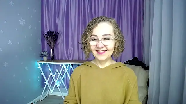 queen a n i online show from June 10, 8:35 am