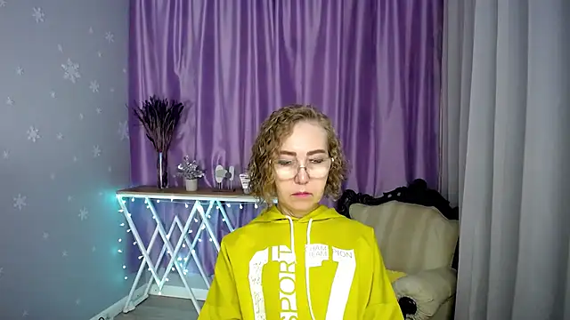 queen a n i online show from July 14, 12:21 pm