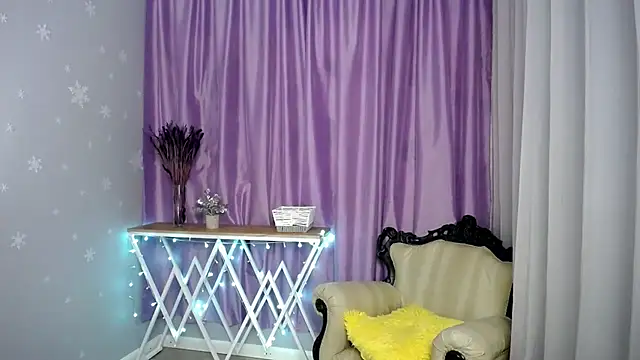 queen a n i online show from June 28, 8:21 am