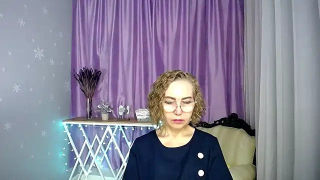 queen a n i online show from July 8, 9:00 am