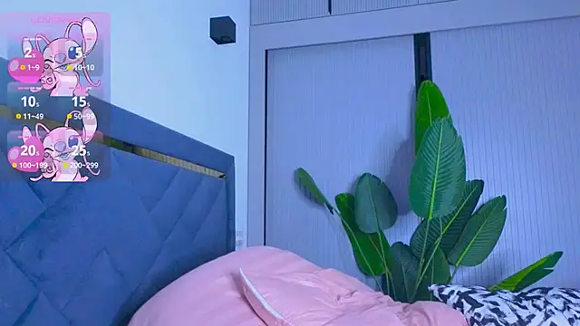 Mia Tin online show from September 27, 3:41 pm