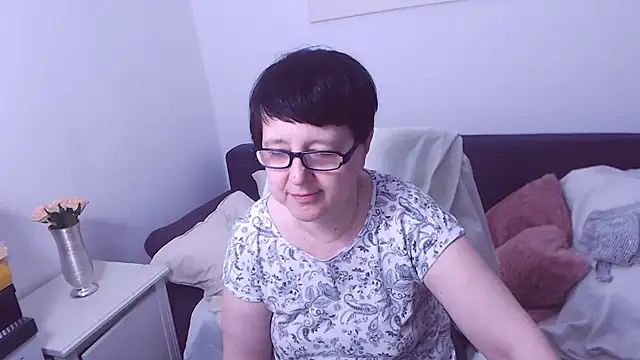ChristaRose online show from May 8, 1:31 am
