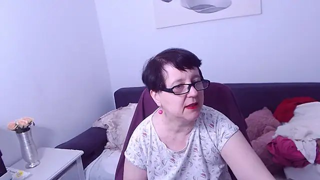 Snapshot of ChristaRose chatting on October 19, 11:18 pm ChristaRose online show from October 19, 11:18 pm