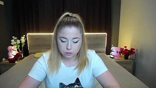 JessikaDaniel online show from December 2, 7:32 am