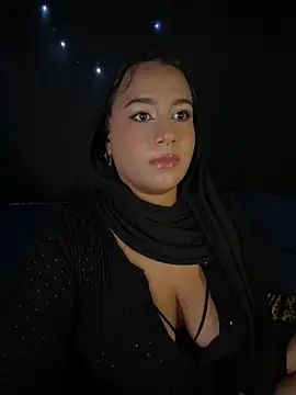 Snapshot of Maryam_yamal chatting on October 18, 10:22 pm Maryam yamal online show from October 18, 10:22 pm