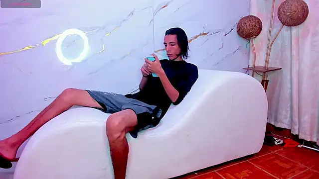 SecretsParty online show from April 5, 2:38 pm