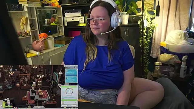 Geeky Kitten online show from October 11, 2:42 pm
