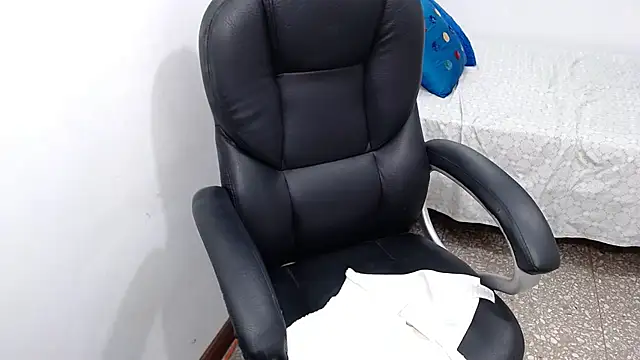 emiliaa hot online show from February 25, 8:40 pm