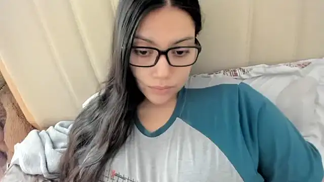 roniewester online show from December 3, 2:41 pm