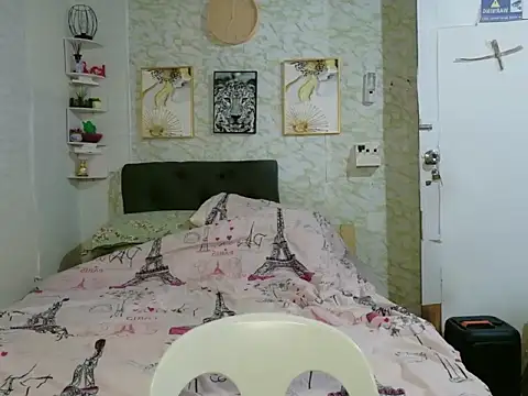 Hebefemme online show from May 18, 8:59 pm