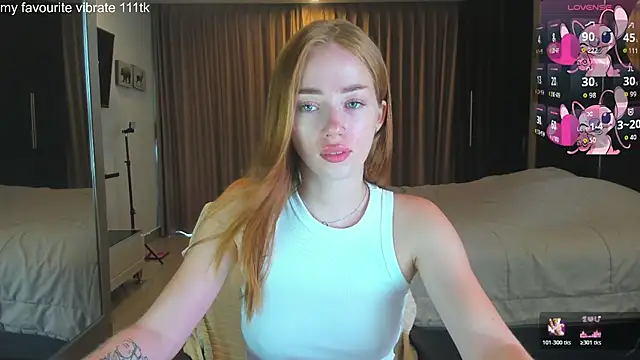 Hot Mia  online show from November 12, 6:00 am