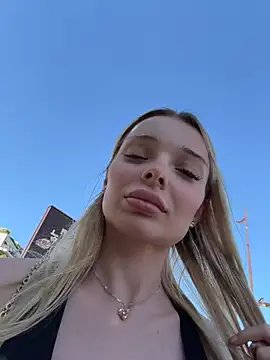 HannaXLove online show from July 28, 4:39 pm