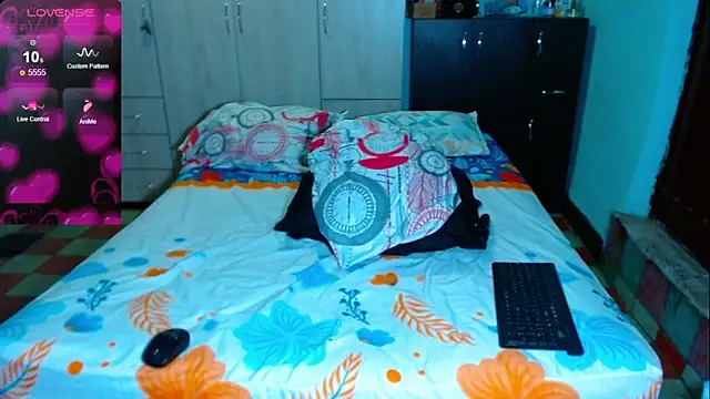 Snapshot of Mia_sexy18_ chatting on September 23, 3:26 am Mia sexy18 online show from September 23, 3:26 am