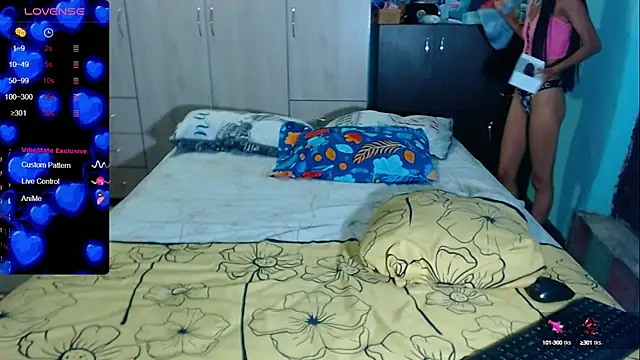 Snapshot of Mia_sexy18_ chatting on September 21, 2:54 am Mia sexy18 online show from September 21, 2:54 am