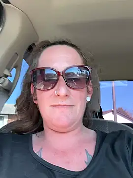 Mini And The Bear online show from May 31, 8:54 pm