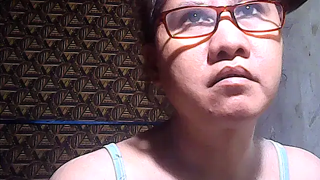 sweetsosie18 online show from April 16, 8:08 pm