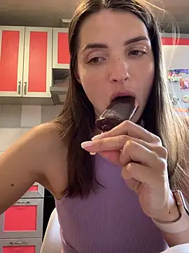 SeducingYoghourt online show from July 16, 3:05 pm