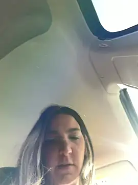 DoriDeluxe66 online show from July 26, 7:16 am